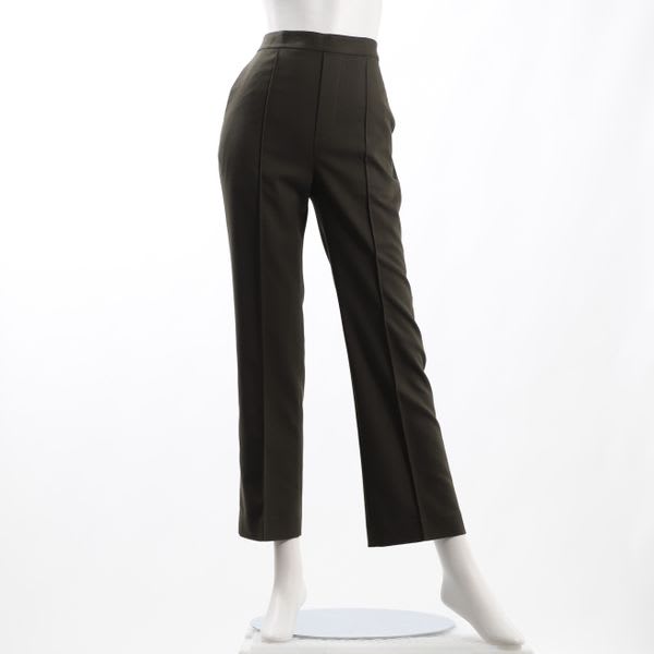 バックスリットテーパードパンツ