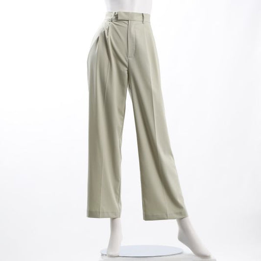 着回しやすいワイドパンツ