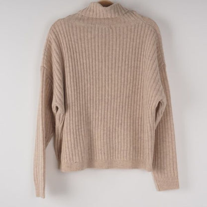 オフタートルニット