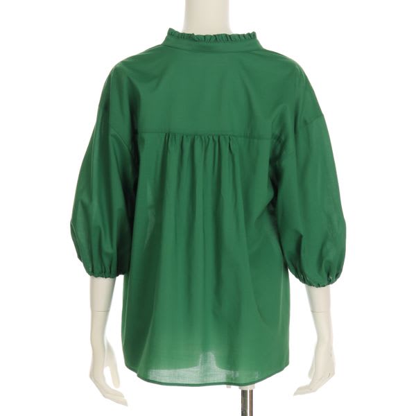 ふんわり袖フリルブラウス