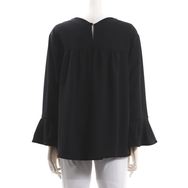 パールボタンアシンメトリーブラウス