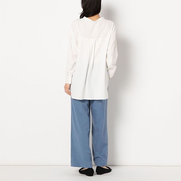 後ろ丈長めゆったりブラウス