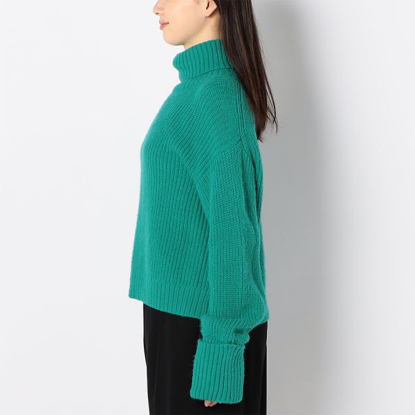 お袖折り返しデザインタートルネックニット