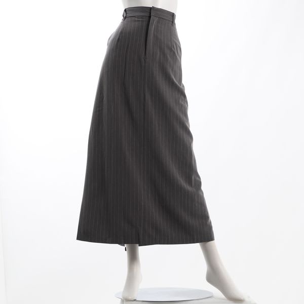 ストライプ柄セミタイトスカート