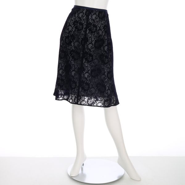 大きめ柄総レーススカート