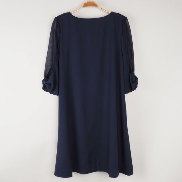 袖切り替えデザインワンピース