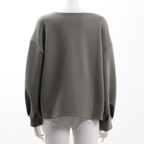 ゆったりボートネックカットソー