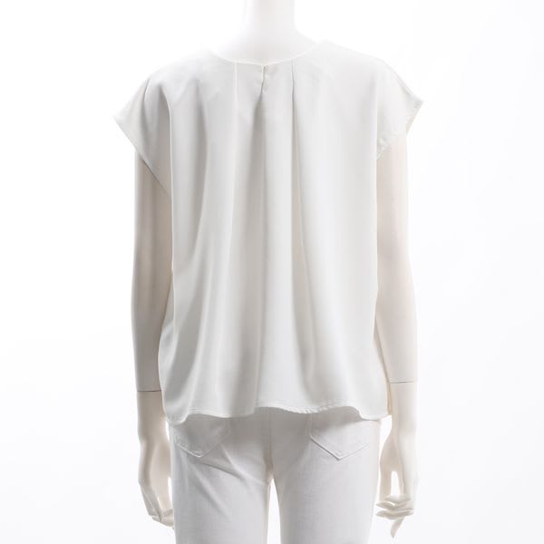 ギャザーネックブラウス