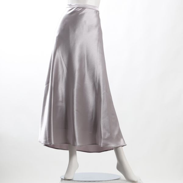 グロスサテンフレアスカート