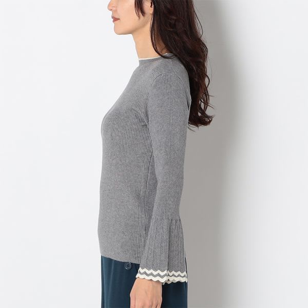 フレアスリーブニット