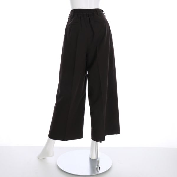 ベルトループ付きワイドシルエットパンツ