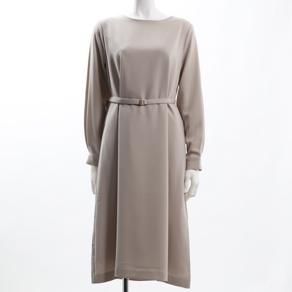 ウエストベルト付きラウンドネックワンピース