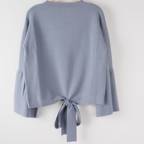 バックリボンニット