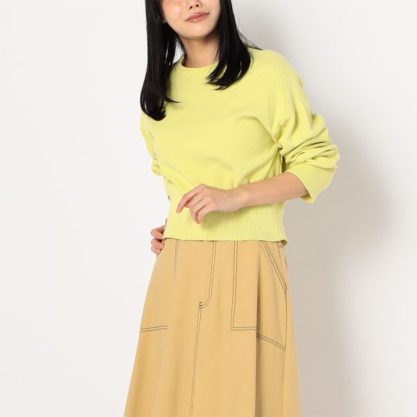 ふんわりお袖クルーネックニット