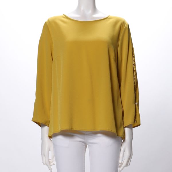 ラッセル幾何レースラウンドネックブラウス