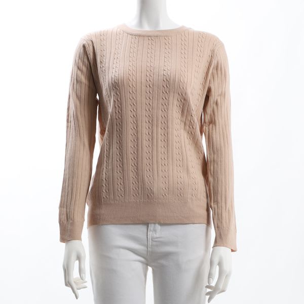 ケーブル模様クルーネックニット