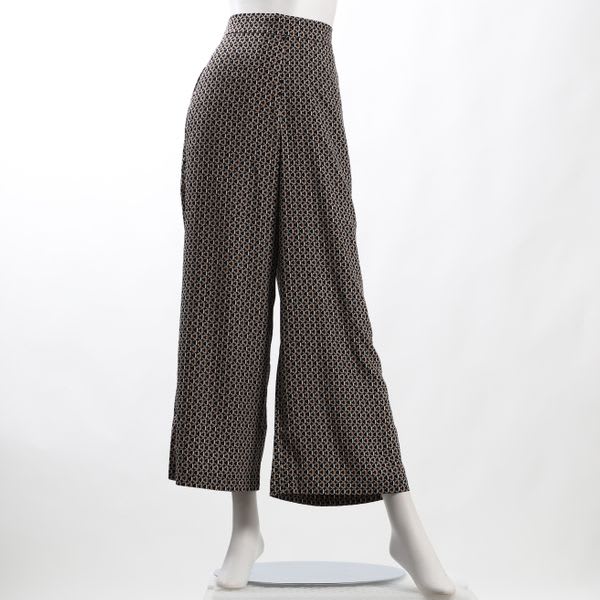 モノグラム風プリントワイドパンツ