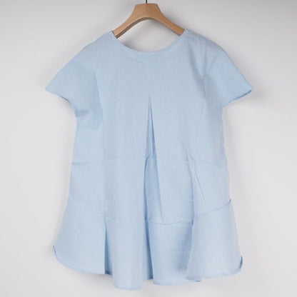 ペプラムデザインブラウス