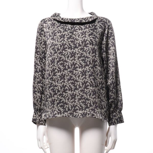 モノクロフラワープリント総柄ブラウス