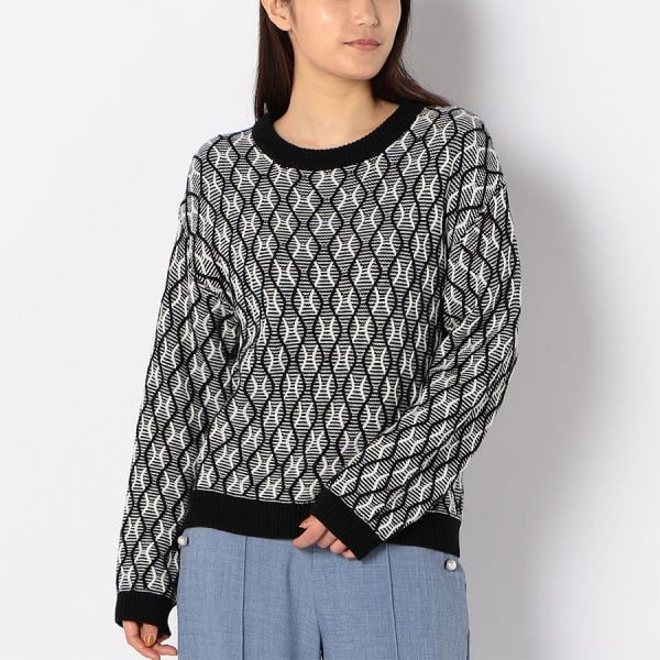 編み柄ニット