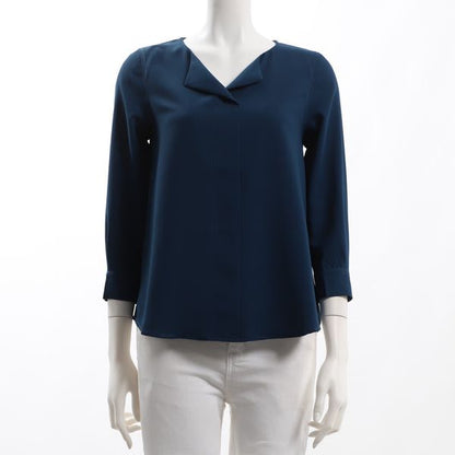 開襟デザインブラウス