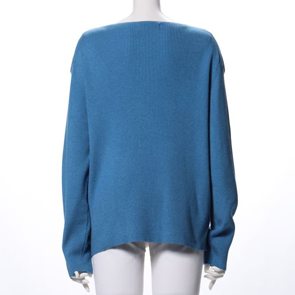 Vネックリブニット