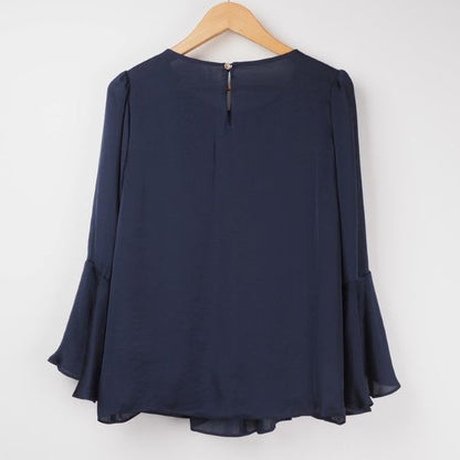 ヴィンテージサテンフレアスリーブブラウス