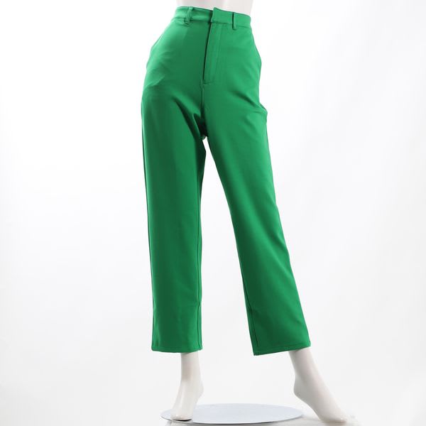 バックスリットテーパードパンツ