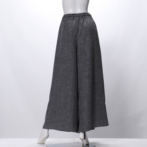 タック入りフレアパンツ