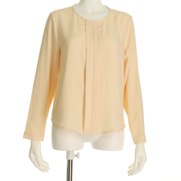 フロントタックブラウス