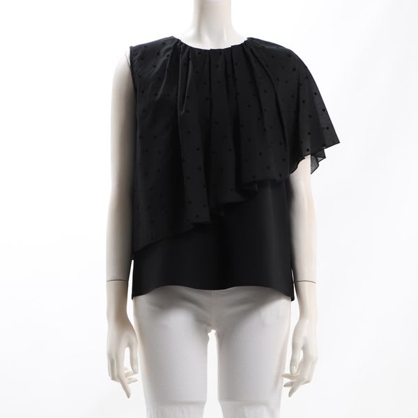 アシンメトリードット柄フリルブラウス