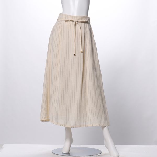 リボンベルト付きストライプ柄スカート