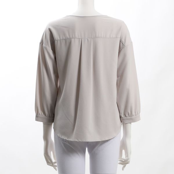 スッキリデザインVネックブラウス