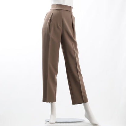 タックテーパードパンツ