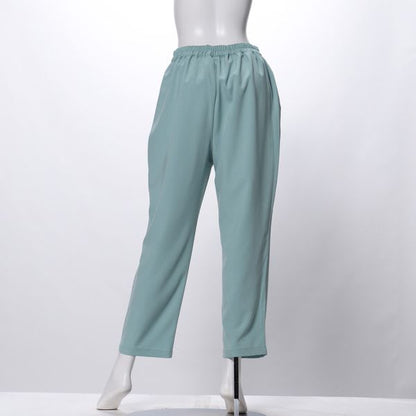 タック入りテーパードパンツ