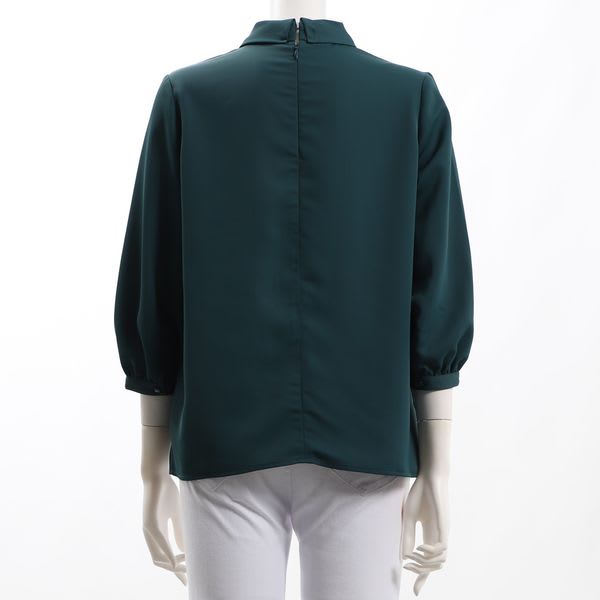 フリルデザインブラウス