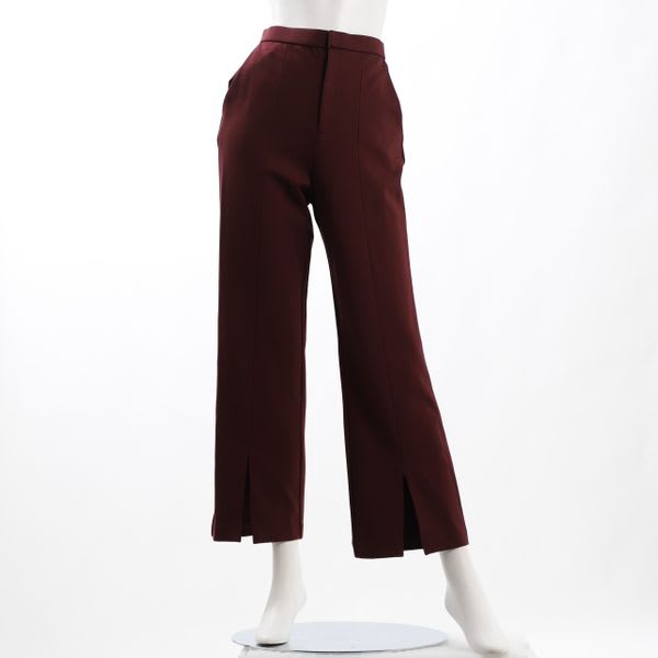 センター切り替えスリット入りフレアパンツ