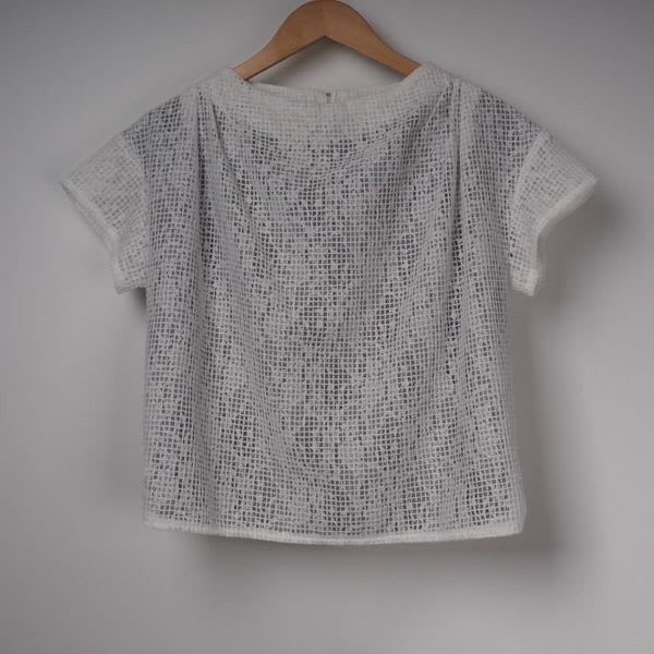 透け感ボックスシルエットブラウス