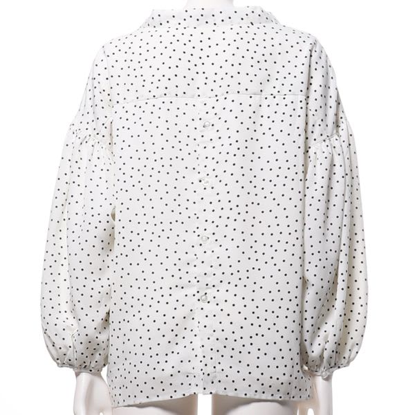 ドット柄ブラウス