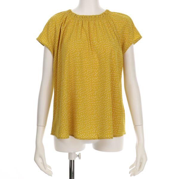 ドット柄ギャザーネックブラウス