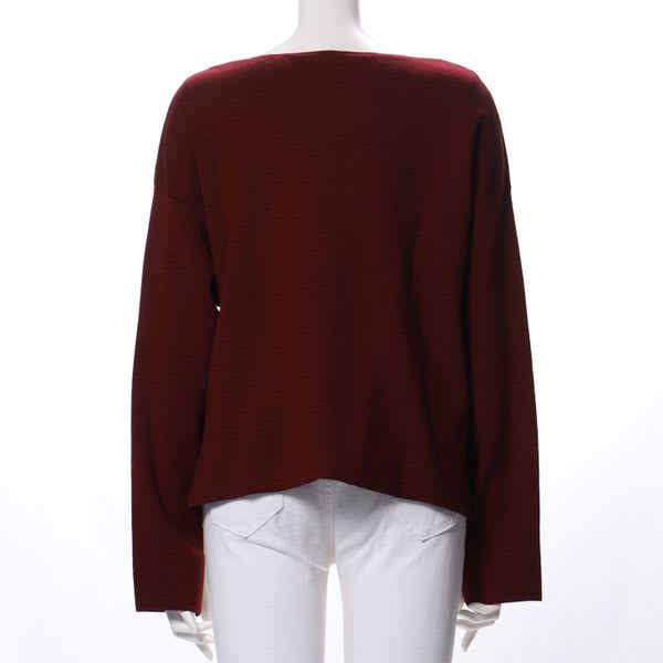 Vネックニット