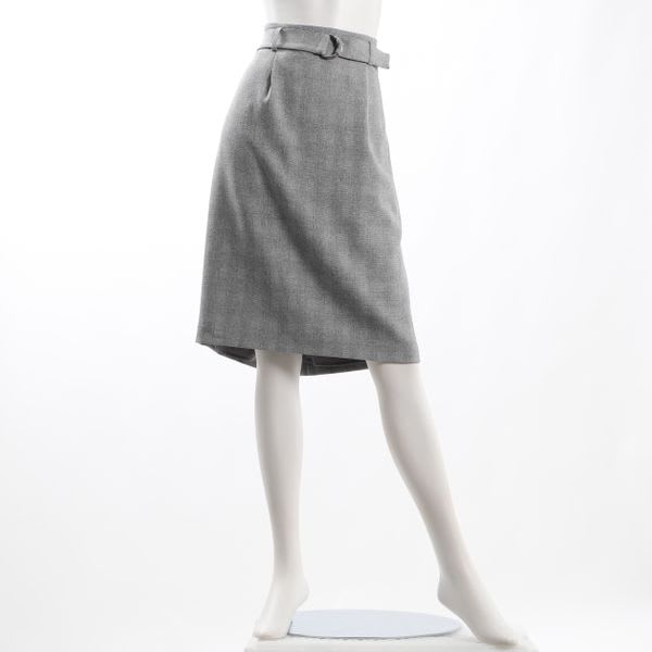 Dカンベルト付きストレッチウール調セミタイトスカート