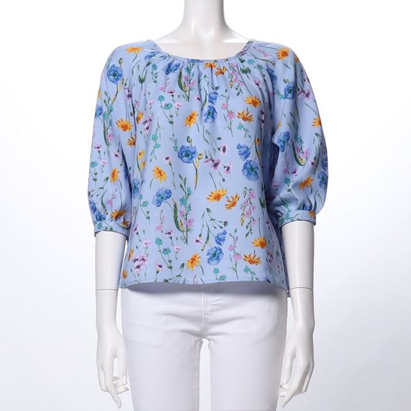 ギャザードネック花柄ブラウス