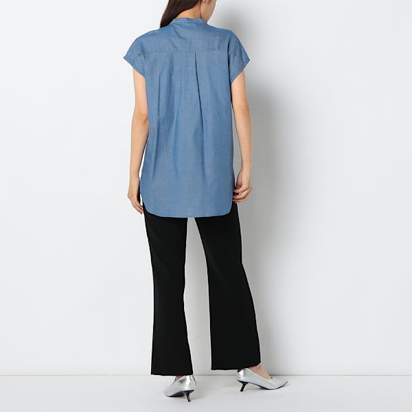 バックテールデザインバンドカラーブラウス