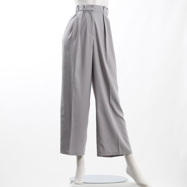 タック入りワイドパンツ