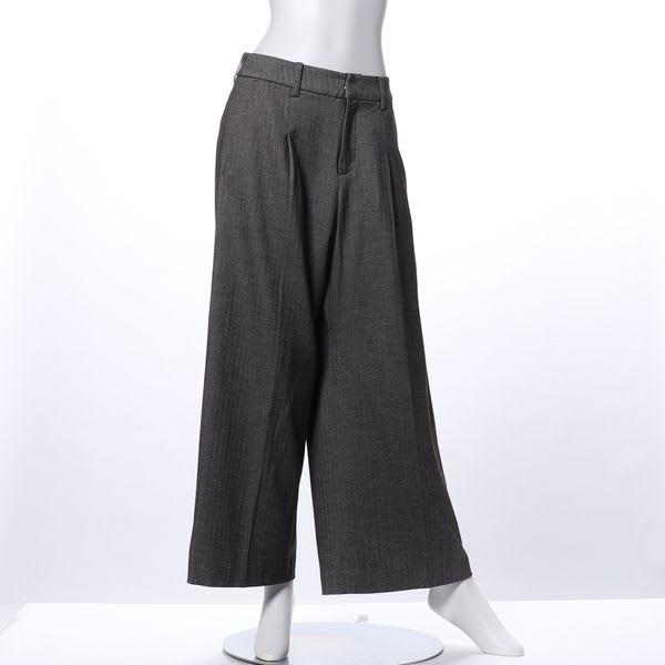 ヘリンボーンタック入りワイドパンツ