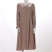 タック入りフロントボタンワンピース