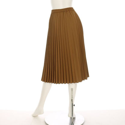 プリーツスカート
