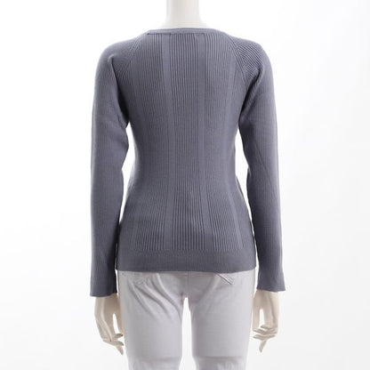 ボタンデザインリブニット