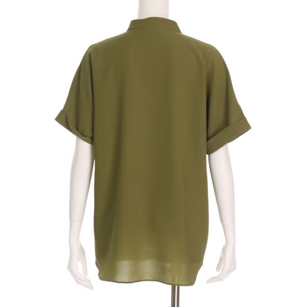 折り返し袖スキッパーネックブラウス